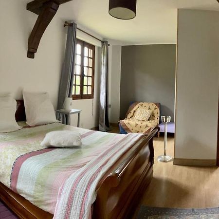 Manoir Melphil Bed and Breakfast Saint-Étienne-la-Thillaye Buitenkant foto
