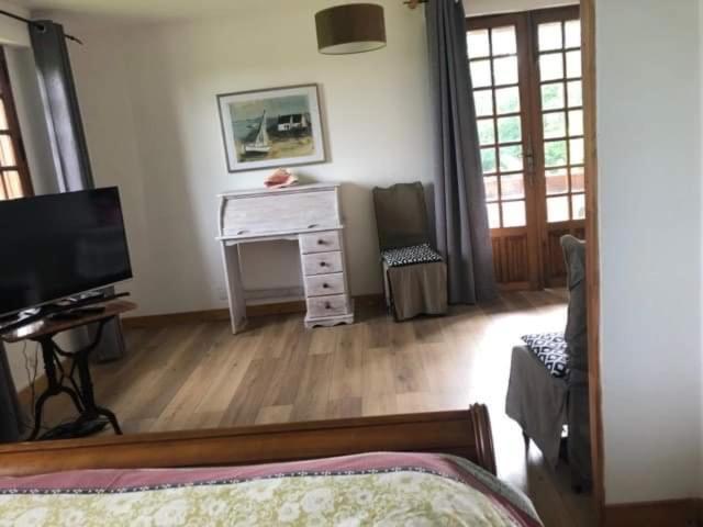 Manoir Melphil Bed and Breakfast Saint-Étienne-la-Thillaye Buitenkant foto