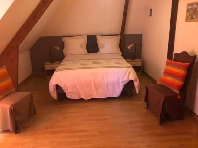 Manoir Melphil Bed and Breakfast Saint-Étienne-la-Thillaye Buitenkant foto