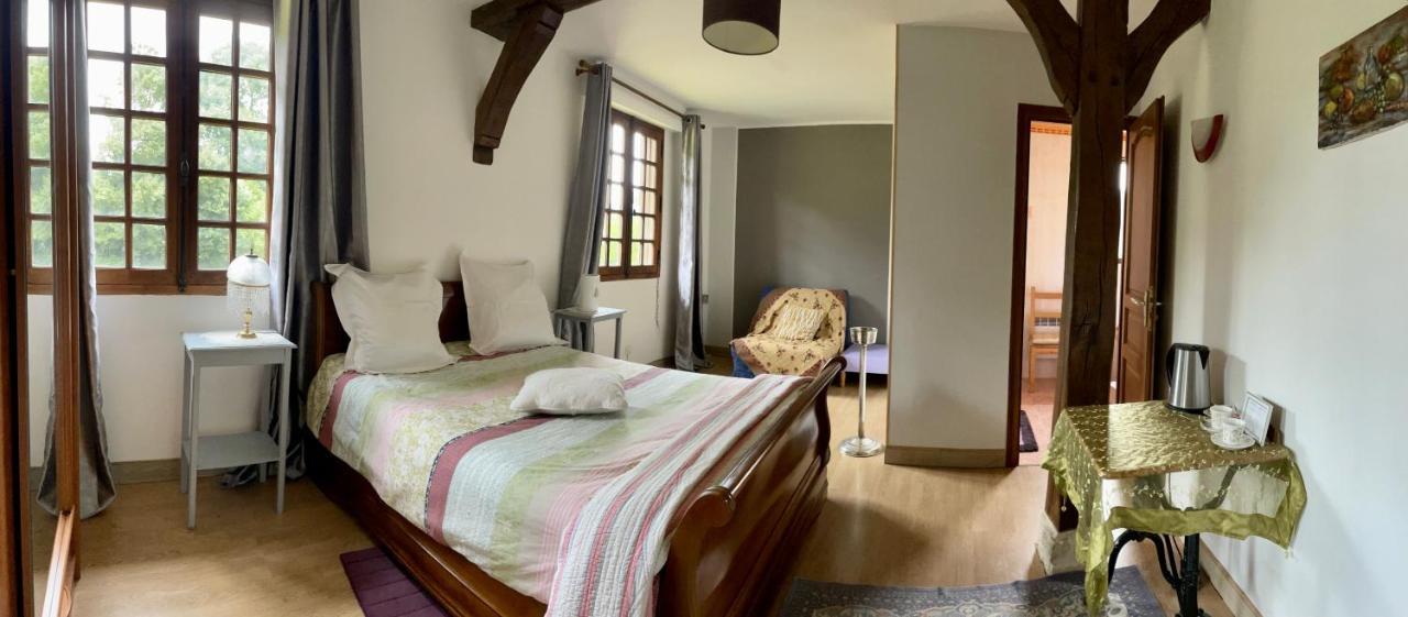 Manoir Melphil Bed and Breakfast Saint-Étienne-la-Thillaye Buitenkant foto